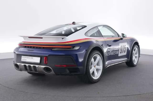 Porsche 911 (2024) thumbnail 5