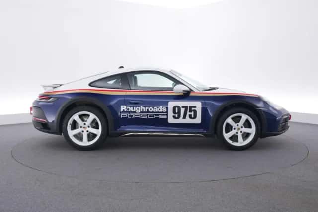 Porsche 911 (2024) thumbnail 6