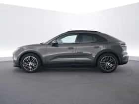 Porsche Macan (2026) thumbnail 2