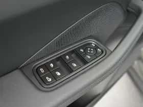 Porsche Macan (2026) thumbnail 15