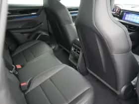 Porsche Macan (2026) thumbnail 27