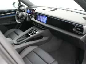 Porsche Macan (2026) thumbnail 29