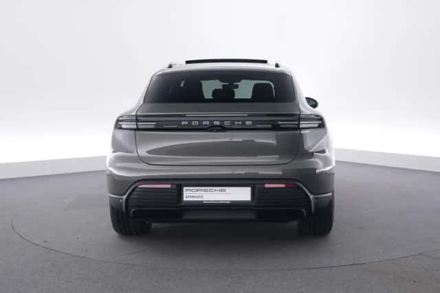 Porsche Macan (2026) thumbnail 4