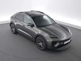 Porsche Macan (2026) thumbnail 9