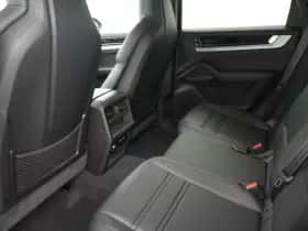 Porsche Cayenne (2025) thumbnail 28