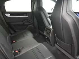 Porsche Cayenne (2025) thumbnail 30