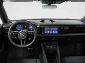 Porsche Macan (2025) thumbnail 10