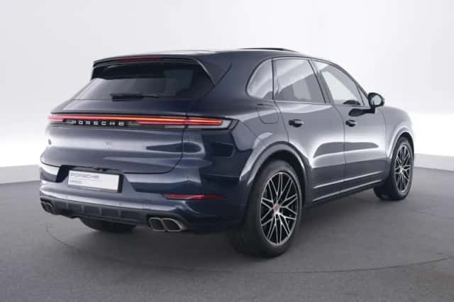 Porsche Cayenne (2024) thumbnail 5
