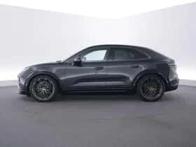 Porsche Macan (2025) thumbnail 2