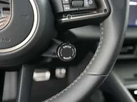 Porsche Macan (2025) thumbnail 16