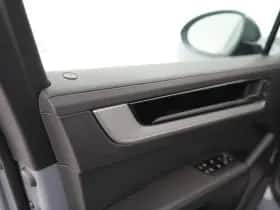 Porsche Cayenne (2024) thumbnail 15