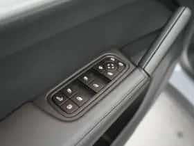 Porsche Cayenne (2024) thumbnail 16
