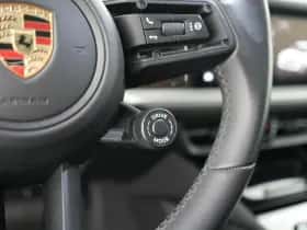 Porsche Cayenne (2024) thumbnail 29