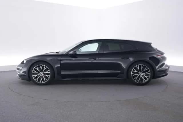 Porsche Taycan (2023) thumbnail 2