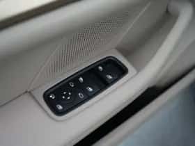 Porsche Taycan (2023) thumbnail 16