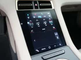 Porsche Taycan (2023) thumbnail 25