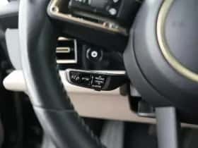 Porsche Taycan (2023) thumbnail 27