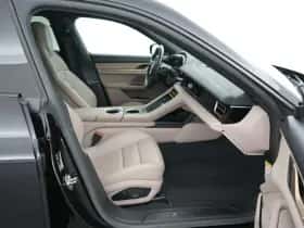 Porsche Taycan (2023) thumbnail 34