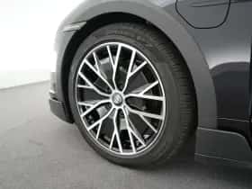Porsche Taycan (2023) thumbnail 39
