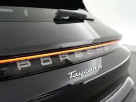 Porsche Taycan (2023) thumbnail 42