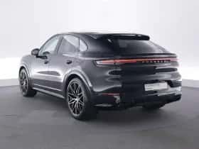 Porsche Cayenne (2026) thumbnail 3