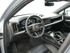 Porsche Cayenne (2025) thumbnail 13