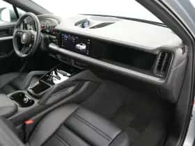 Porsche Cayenne (2025) thumbnail 30