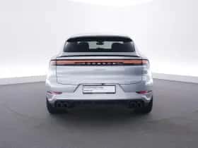Porsche Cayenne (2025) thumbnail 4