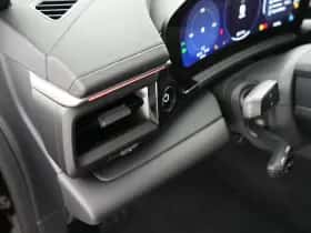 Porsche Macan (2026) thumbnail 18