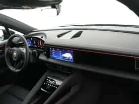 Porsche Macan (2026) thumbnail 36
