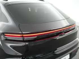 Porsche Macan (2026) thumbnail 40