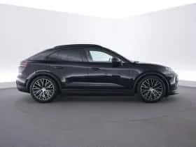 Porsche Macan (2026) thumbnail 6