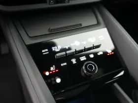 Porsche Macan (2026) thumbnail 24
