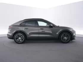 Porsche Macan (2026) thumbnail 6