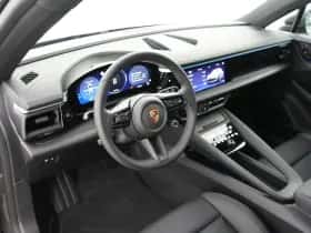 Porsche Macan (2026) thumbnail 12