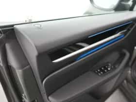 Porsche Macan (2026) thumbnail 14