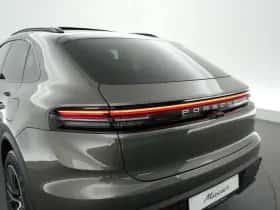 Porsche Macan (2026) thumbnail 37