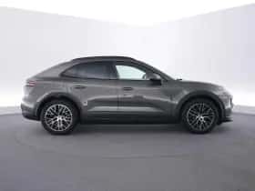 Porsche Macan (2026) thumbnail 6