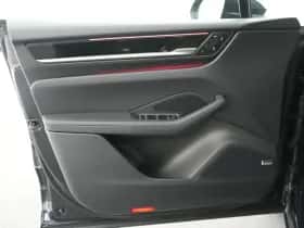 Porsche Macan (2026) thumbnail 17