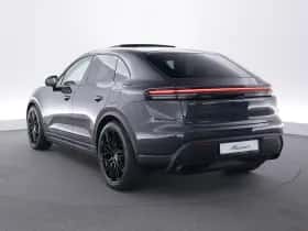 Porsche Macan (2026) thumbnail 3