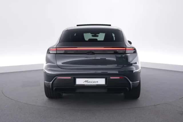 Porsche Macan (2026) thumbnail 4