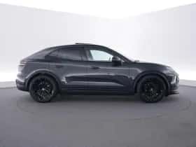 Porsche Macan (2026) thumbnail 6