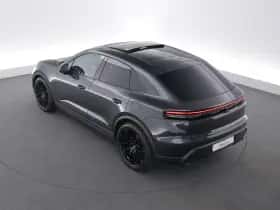 Porsche Macan (2026) thumbnail 10