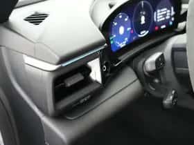 Porsche Macan (2024) thumbnail 21