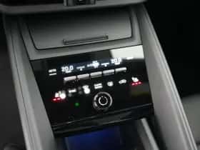 Porsche Macan (2024) thumbnail 27