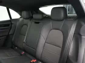 Porsche Macan (2024) thumbnail 28