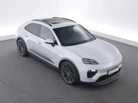 Porsche Macan (2024) thumbnail 9