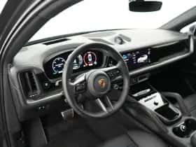 Porsche Cayenne (2024) thumbnail 13