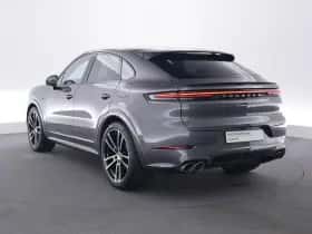 Porsche Cayenne (2024) thumbnail 3