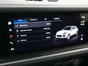 Porsche Cayenne (2024) thumbnail 26